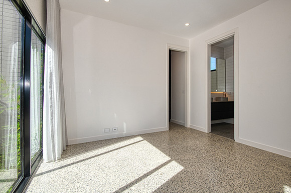 Peter_Michelle_2022_WEB-1