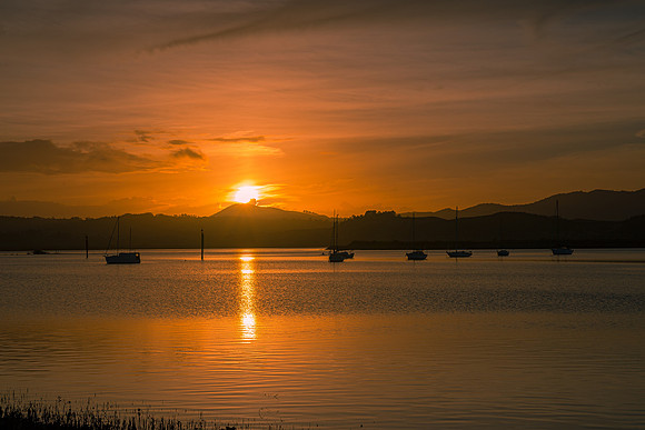 Sunset boats